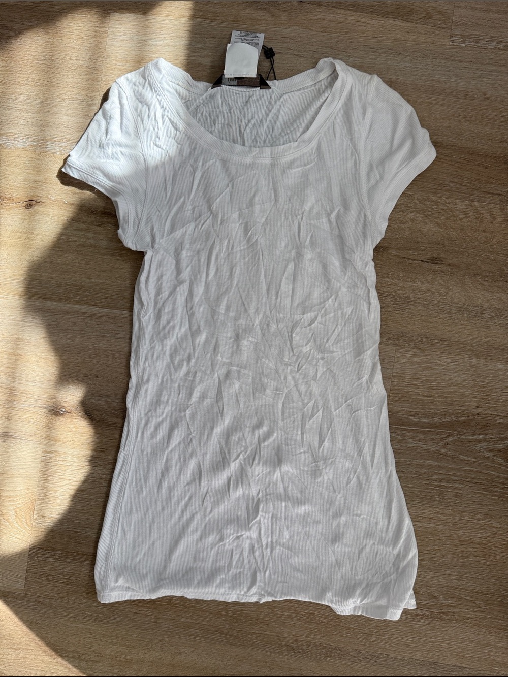 BCBGMaxAzria White Scoop Neck Short Sleeve Tee